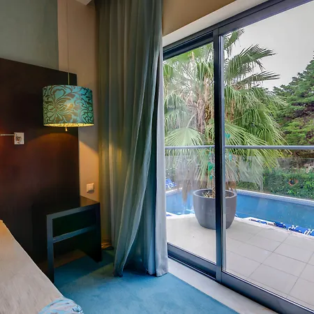 Lido Hotel 4*