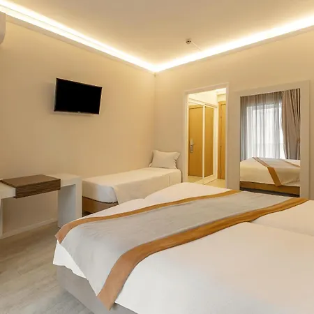Lido Hotel 3*
